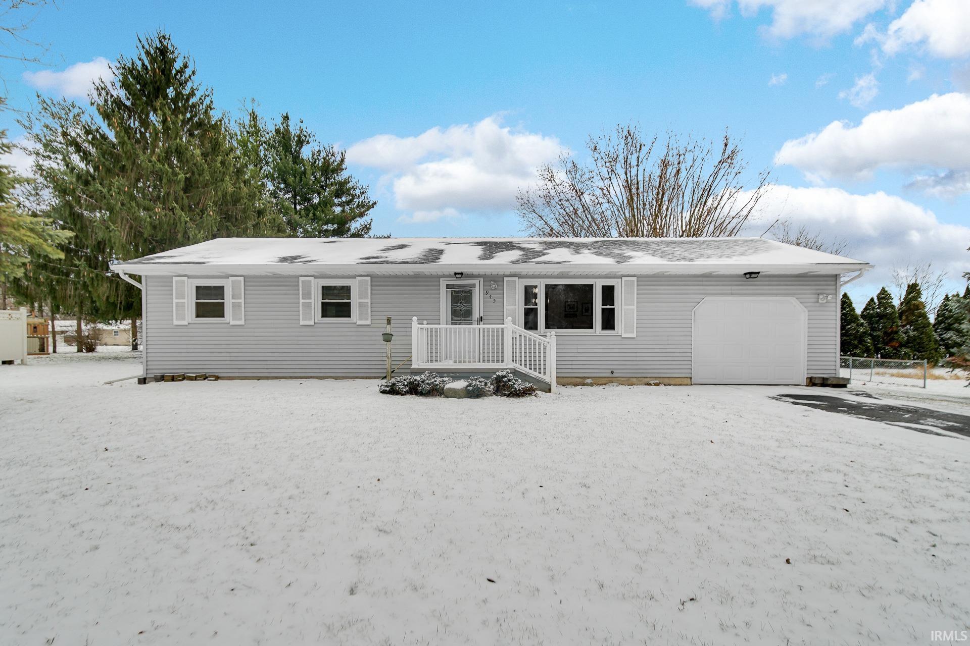 945 West Sanford Drive Rochester, IN 46975 - Photo 12 of 17