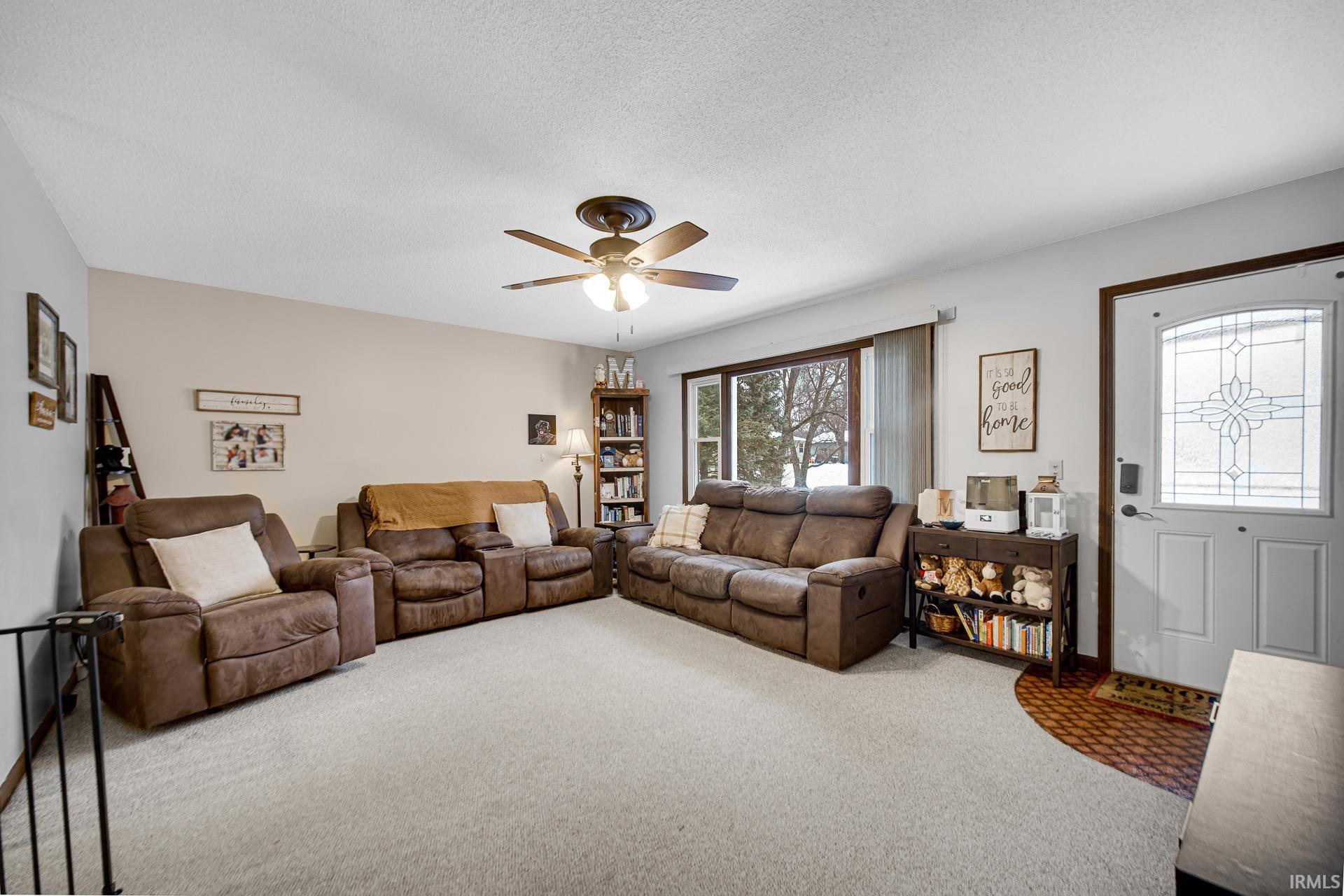945 West Sanford Drive Rochester, IN 46975 - Photo 2 of 17