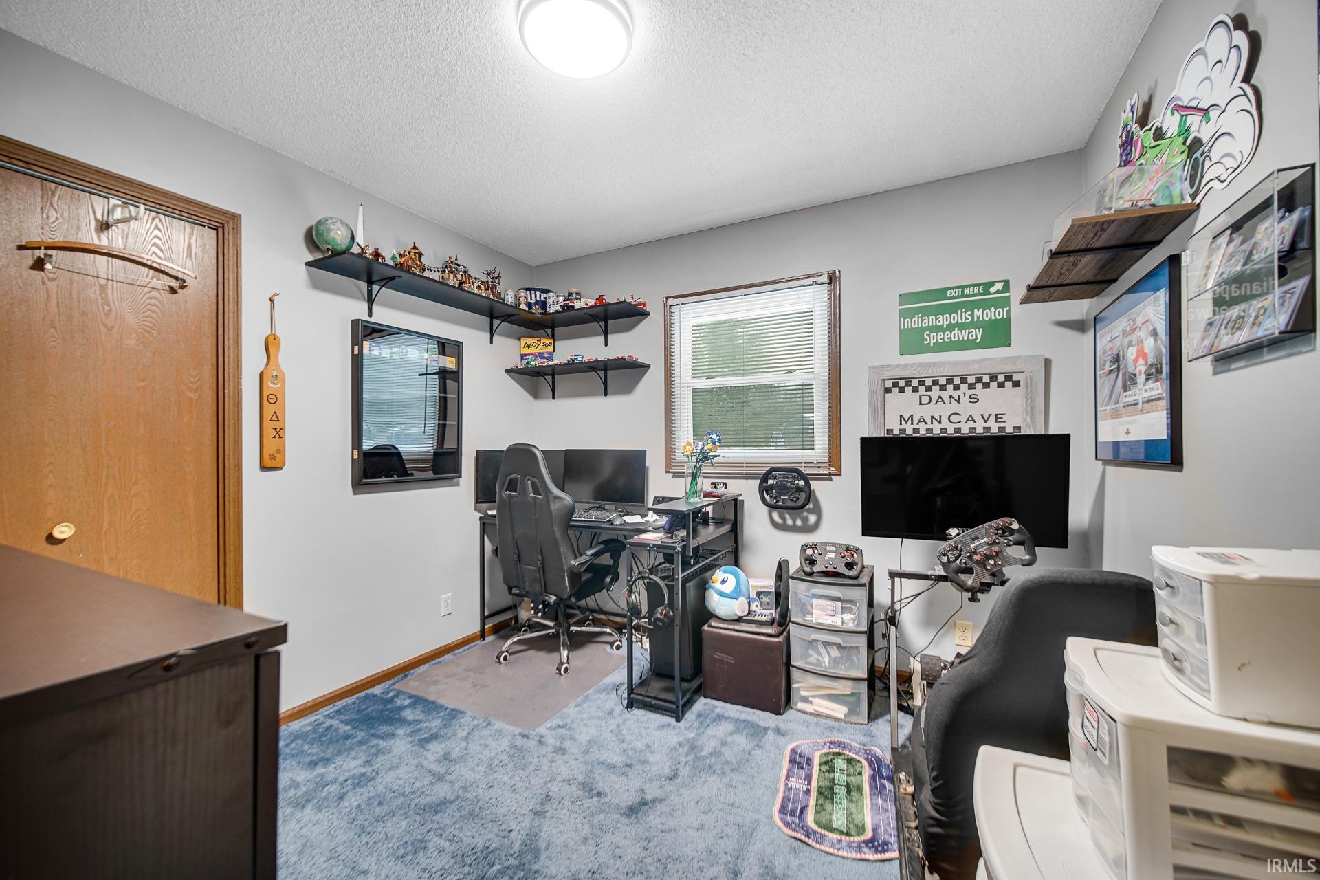 945 West Sanford Drive Rochester, IN 46975 - Photo 5 of 17