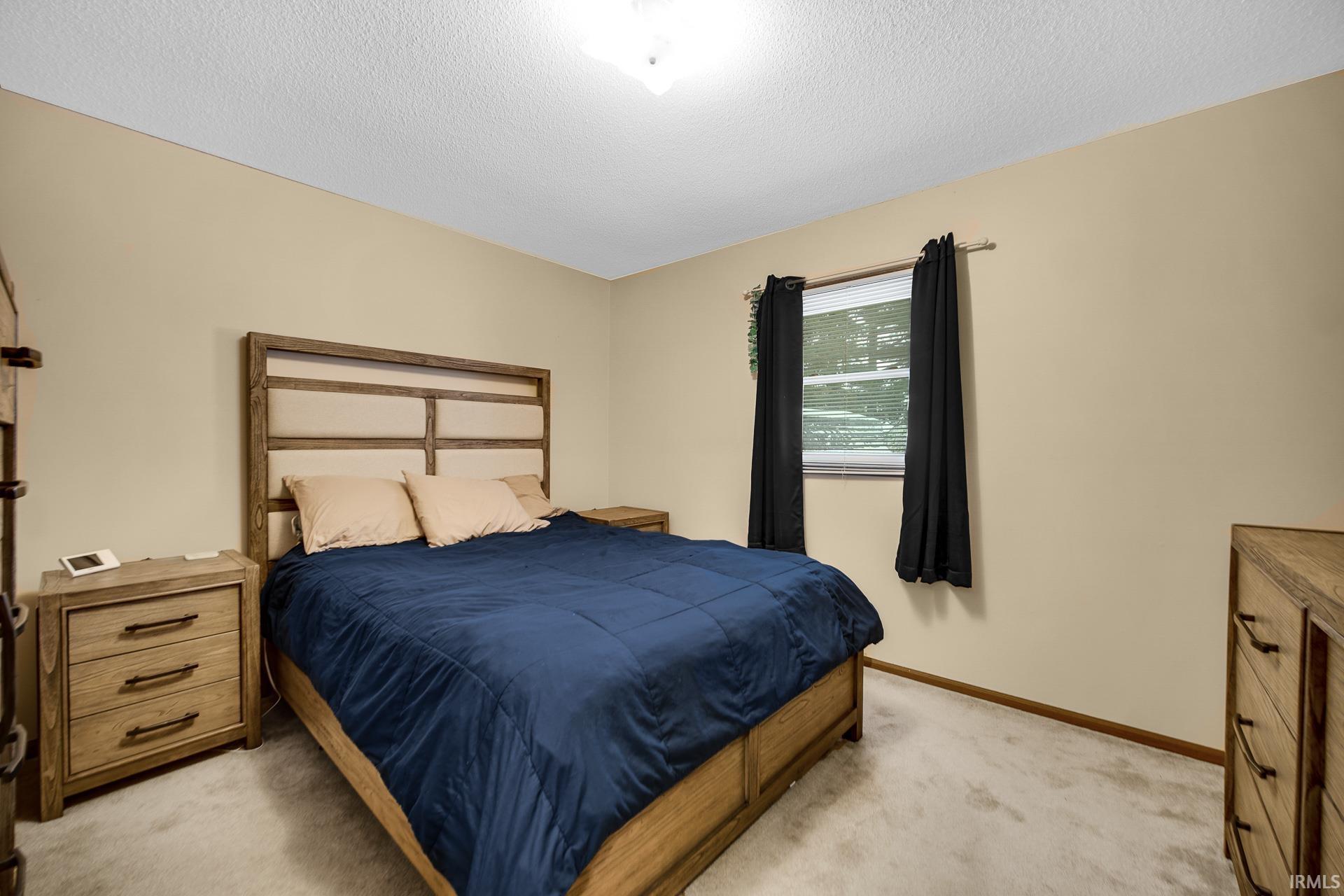 945 West Sanford Drive Rochester, IN 46975 - Photo 6 of 17