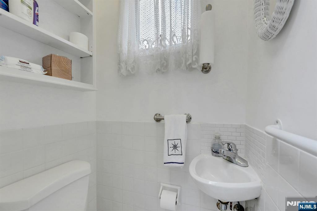 75 Humboldt Street Wood-Ridge, NJ 07075 - Photo 20 of 31 Gallery Image 20