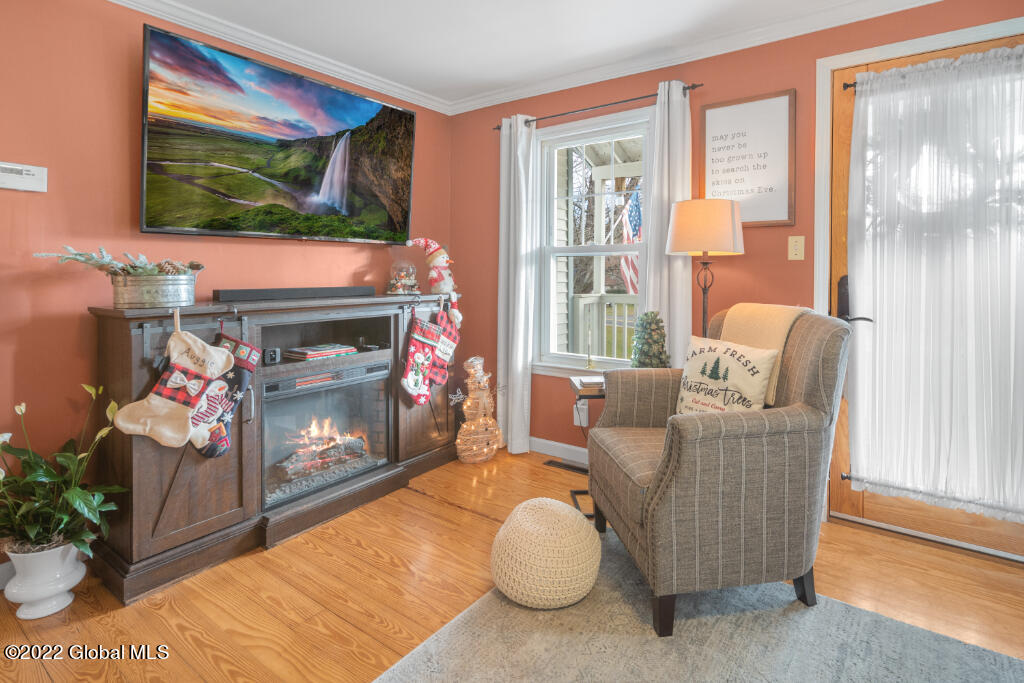 103 Beach Road Halfmoon, NY 12065 - Photo 6 of 25 Interior 02