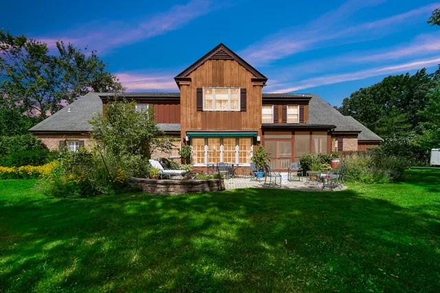 $1,950,000 | 1135 Buttonwood Lane, Northbrook, IL 60062