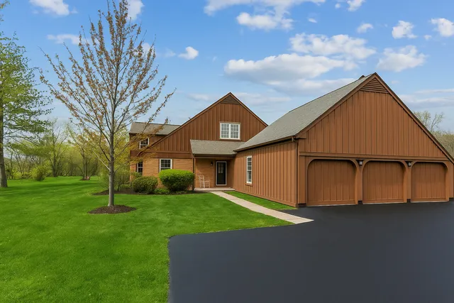 $1,950,000 | 1135 Buttonwood Lane, Northbrook, IL 60062