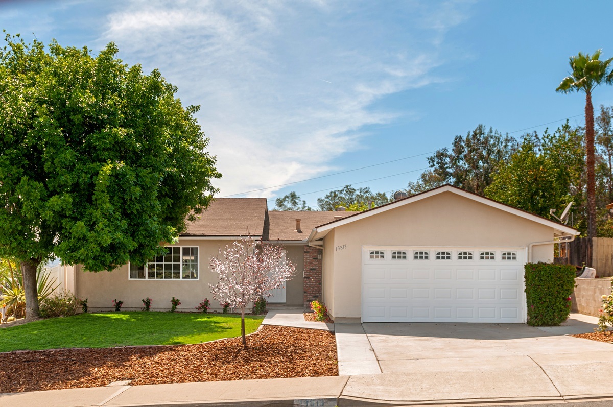 13813 Otis Place Poway, CA 92064 - Photo 1 of 25