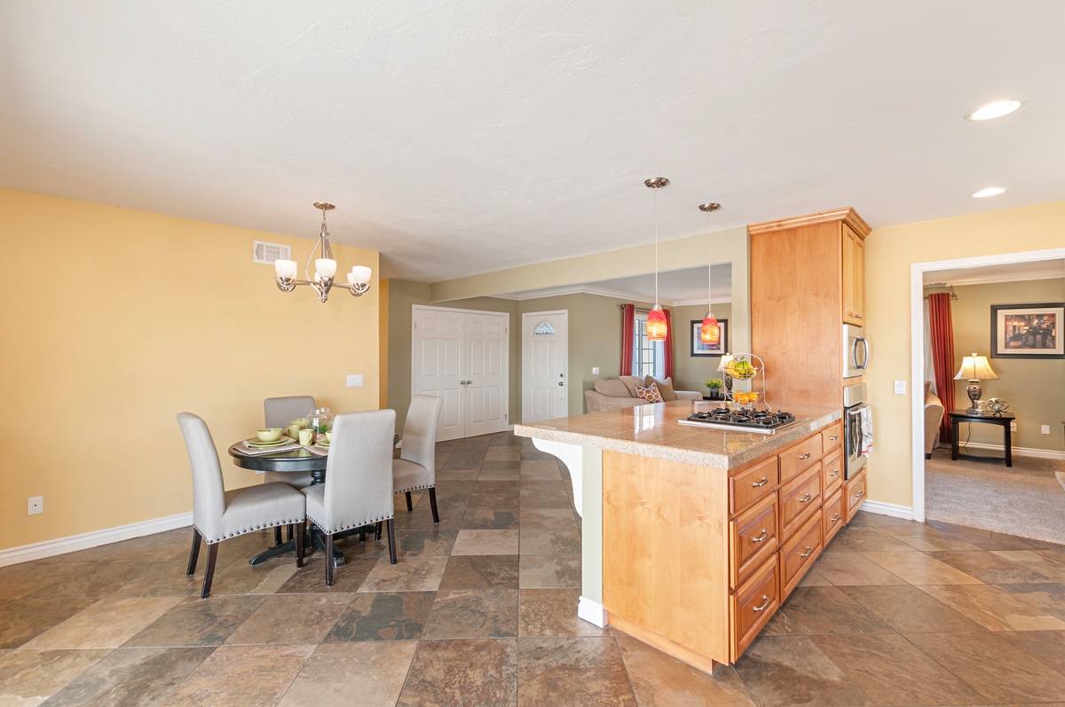 13813 Otis Place Poway, CA 92064 - Photo 6 of 25