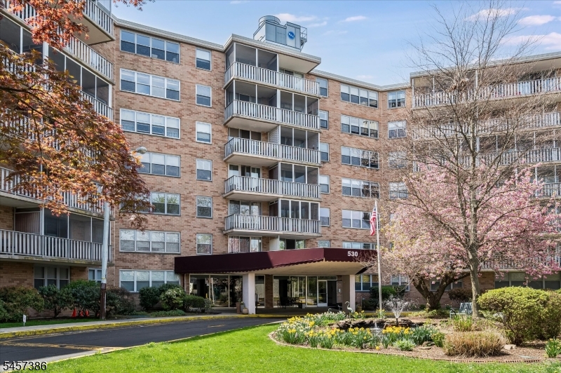 530 Valley Road, Unit 6P Montclair, NJ 07043 - Photo 2 of 22 Gallery Image 2