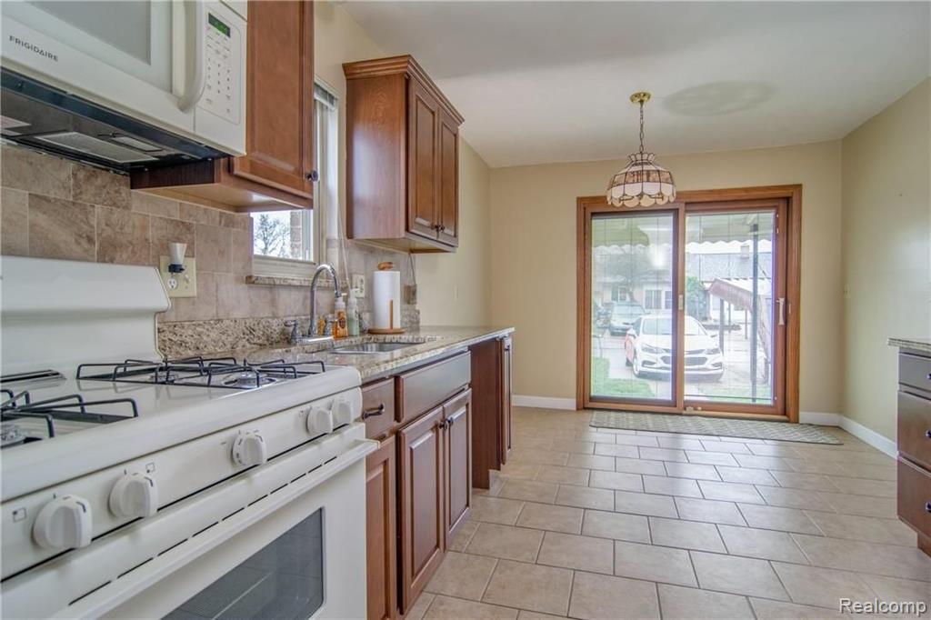 8401 18 18 Mile Road, Unit 103 Sterling Heights, MI 48313 - Photo 6 of 23