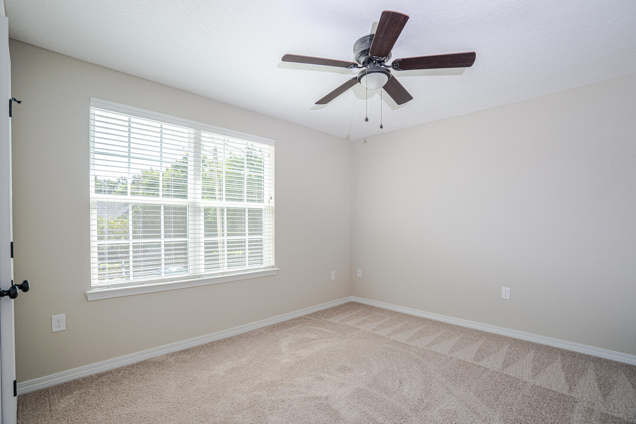 243 Wainwright Drive Crestview, FL 32539 - Photo 27 of 38 an empty room with a window