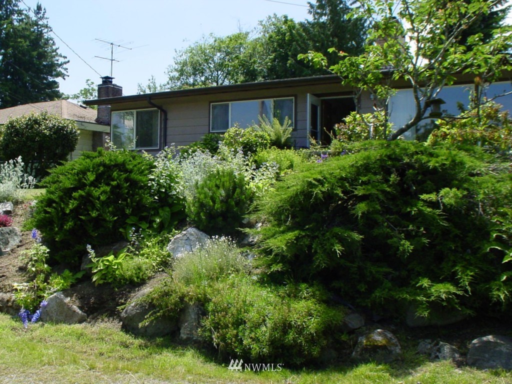10217 Southwest Bank Road Vashon, WA 98070 - Photo 1 of 1 Gallery Image 1