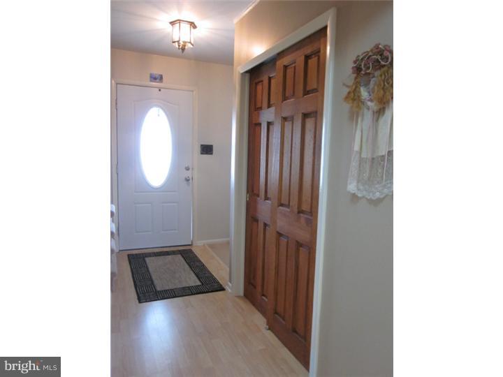 507 Rohach Road Aston, PA 19014 - Photo 16 of 23 Foyer