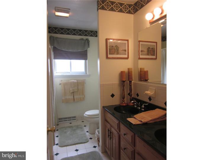 507 Rohach Road Aston, PA 19014 - Photo 18 of 23 Bathroom
