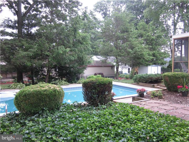 507 Rohach Road Aston, PA 19014 - Photo 21 of 23 Pool