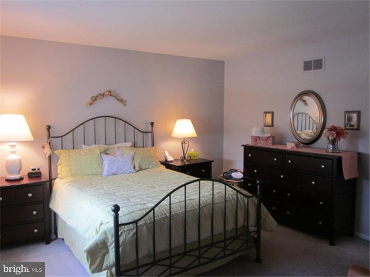 507 Rohach Road Aston, PA 19014 - Photo 6 of 23 Bedroom - Main