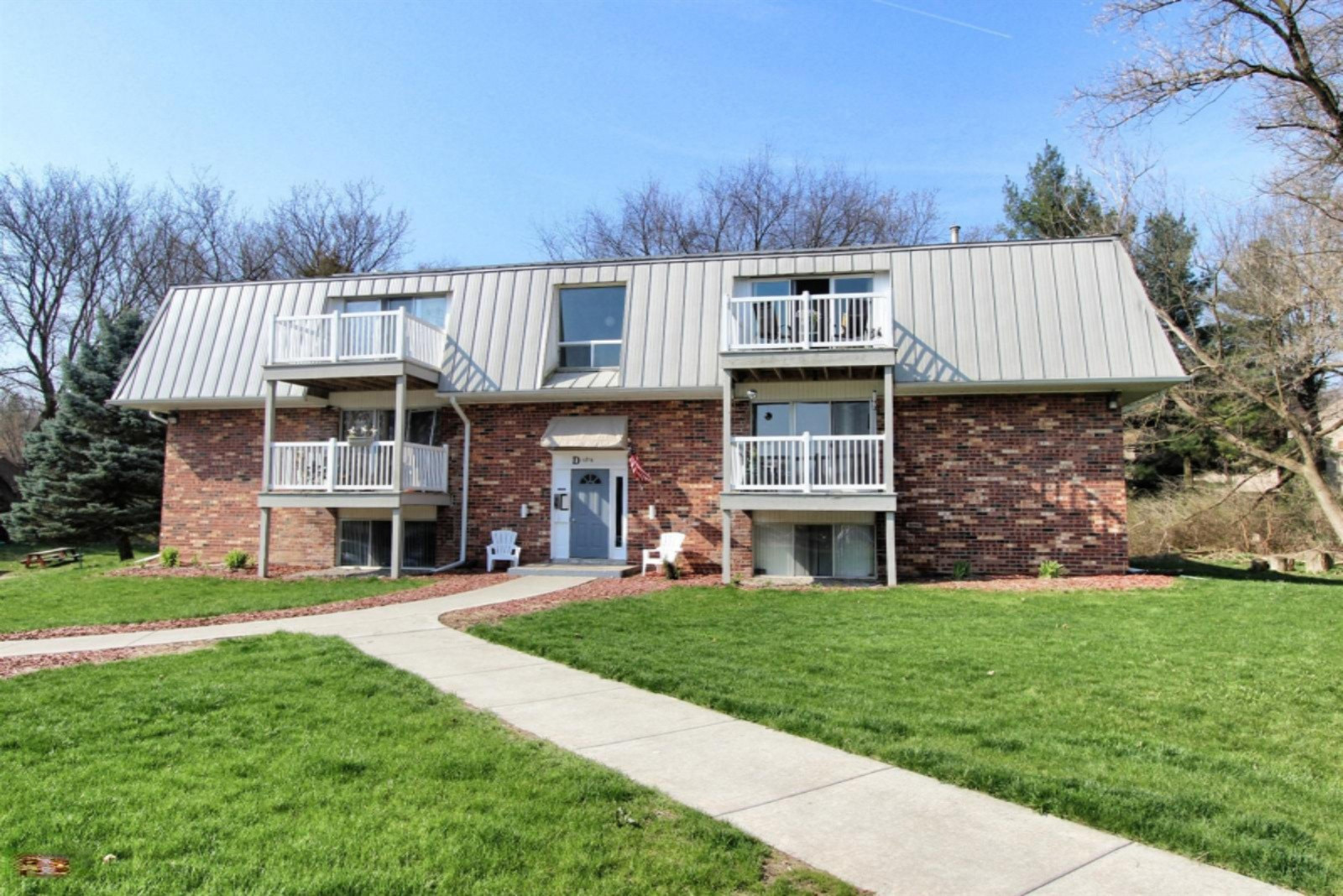 6714 Cascade Road Southeast, Unit 33 Grand Rapids, MI 49546 - Photo 1 of 12 Cascade Condo 3.jpg