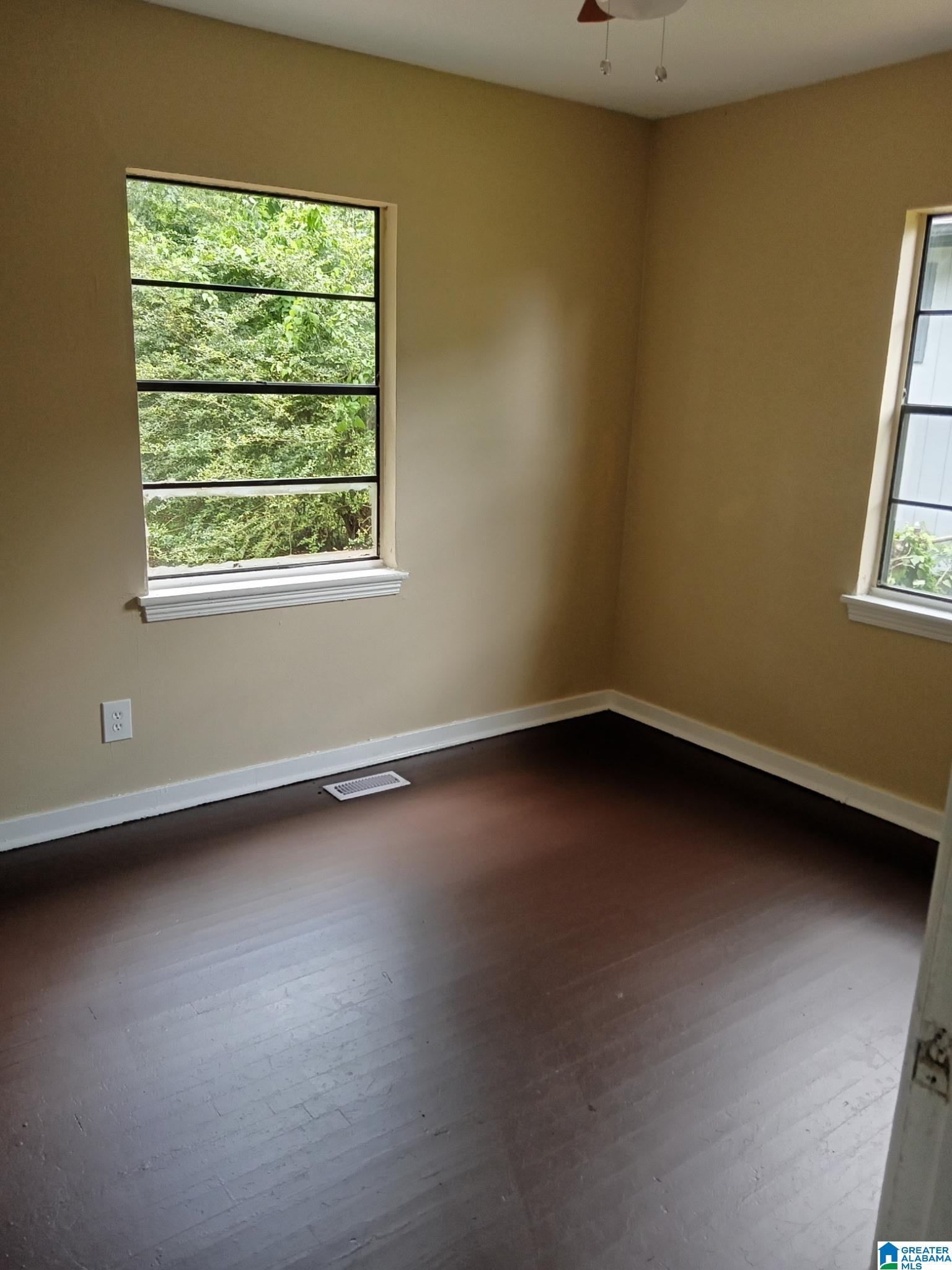 1648 Mims Street Southwest Birmingham, AL 35211 - Photo 2 of 6