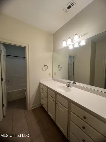 $1,375 | 928 Jefferson Drive, Gulfport, MS 39507