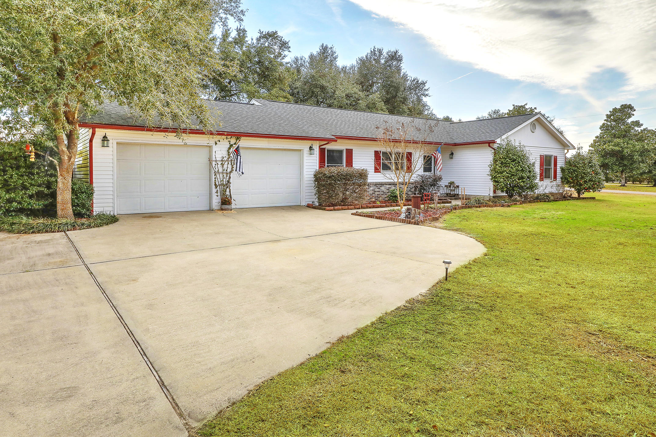 212 Whitesville Road Moncks Corner, SC 29461 - Photo 3 of 31 Left Front View