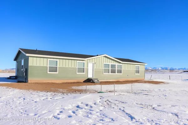 $640,000 | 75 Forty Rod Road, Pinedale, WY 82941