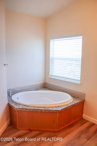 $650,000 | 75 Forty Rod Road, Pinedale, WY 82941