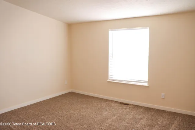 $650,000 | 75 Forty Rod Road, Pinedale, WY 82941