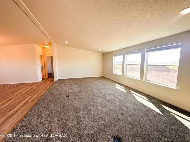 $650,000 | 75 Forty Rod Road, Pinedale, WY 82941