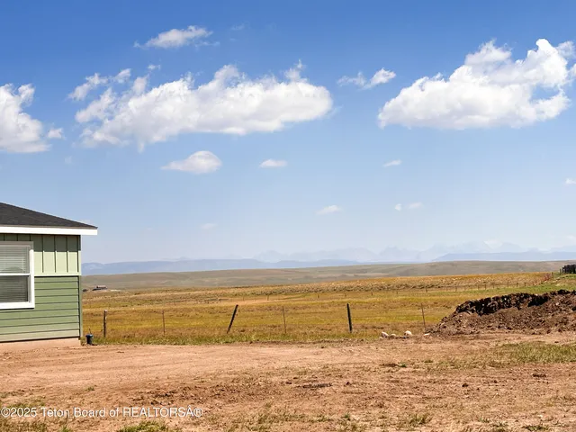 $650,000 | 75 Forty Rod Road, Pinedale, WY 82941
