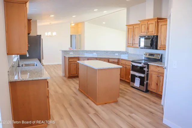 $650,000 | 75 Forty Rod Road, Pinedale, WY 82941