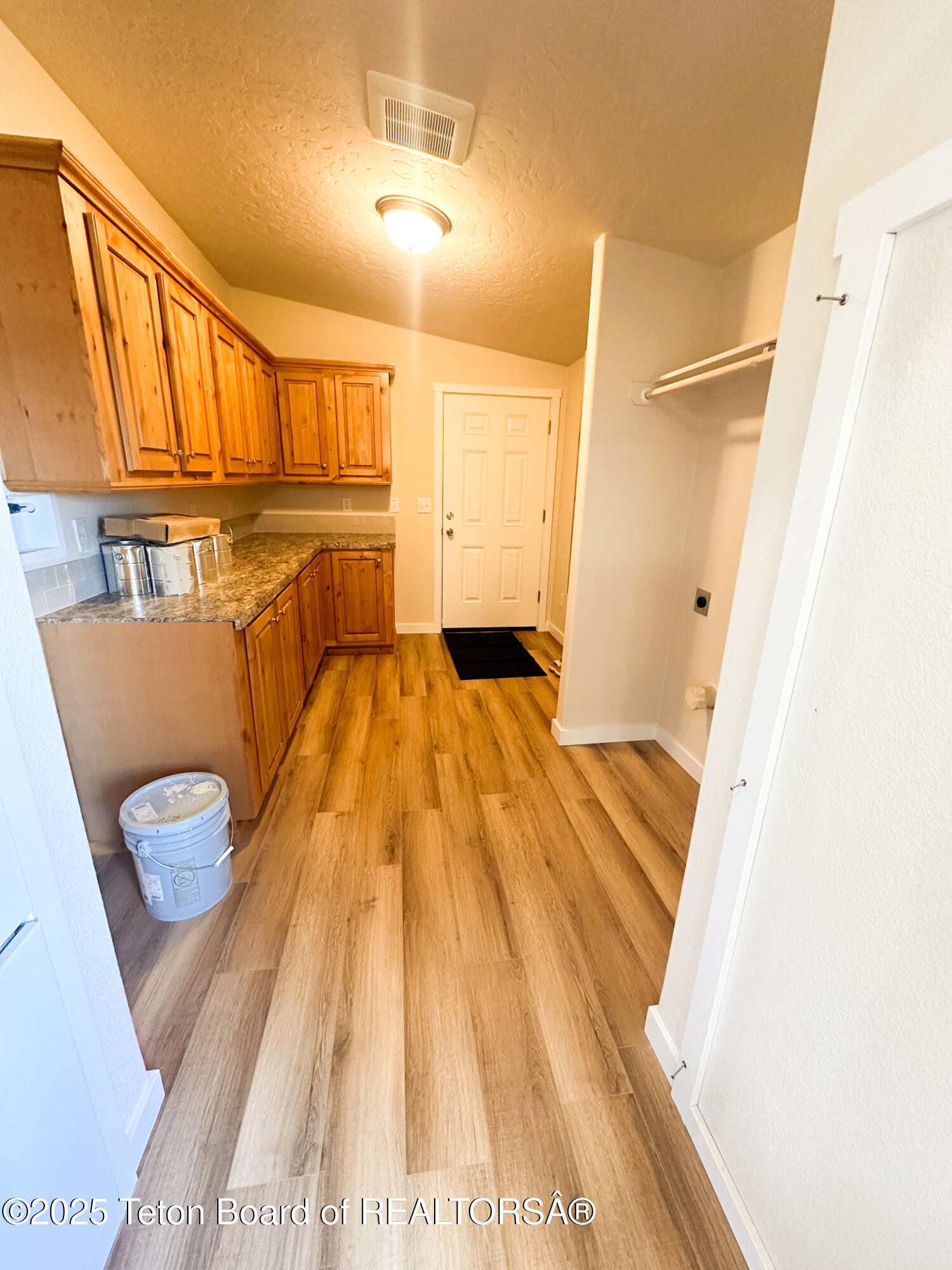 75 Forty Rod Road Pinedale, WY 82941 - Photo 10 of 43 IMG_6770