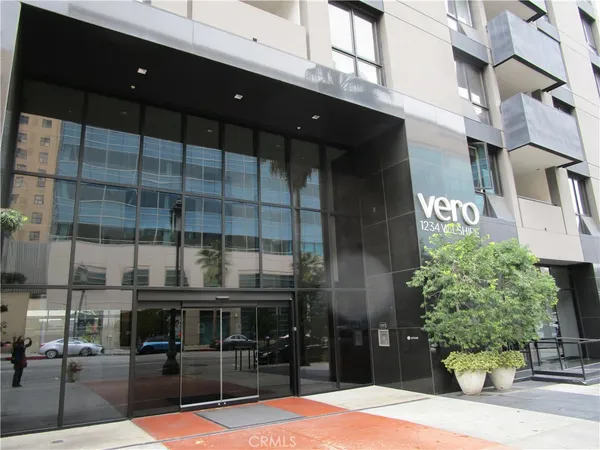 $2,700 | 1234 Wilshire Boulevard, Unit 509, Los Angeles, CA 90017