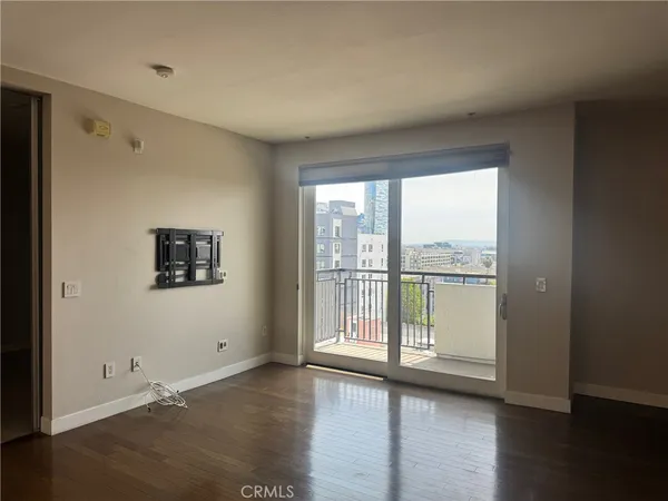 $2,700 | 1234 Wilshire Boulevard, Unit 509, Los Angeles, CA 90017