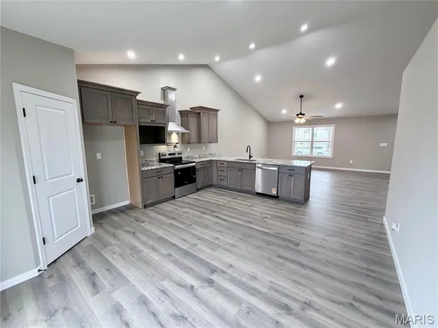 $438,900 | 530 Hickory Knoll Drive, Troy, MO 63379