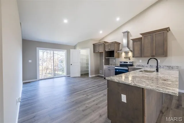 $438,900 | 530 Hickory Knoll Drive, Troy, MO 63379