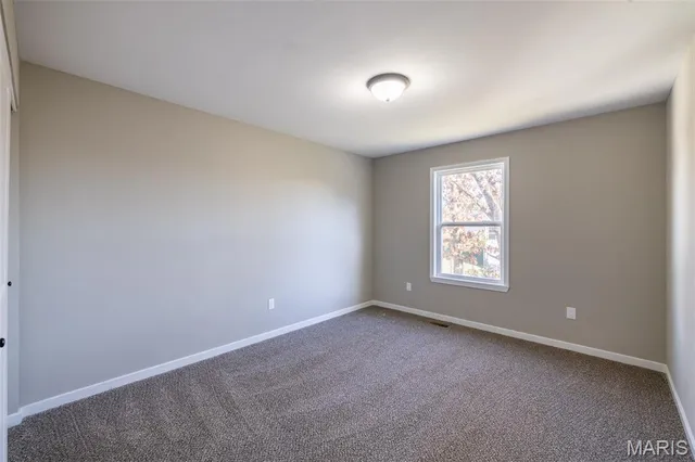 $438,900 | 530 Hickory Knoll Drive, Troy, MO 63379