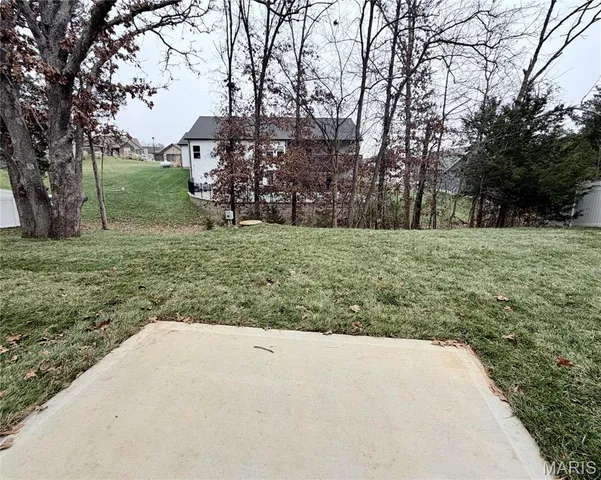 $438,900 | 530 Hickory Knoll Drive, Troy, MO 63379