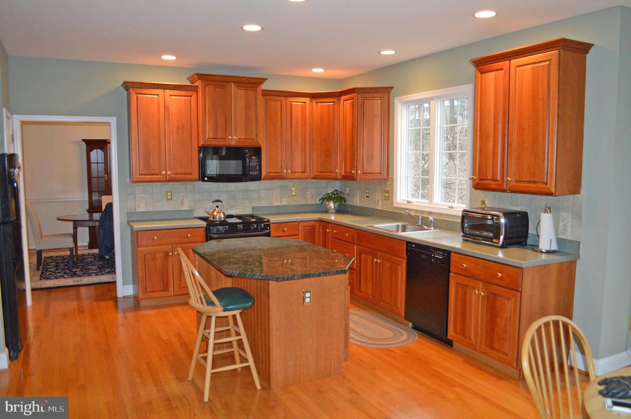 737 Hemlock Road Media, PA 19063 - Photo 16 of 38 Kitchen