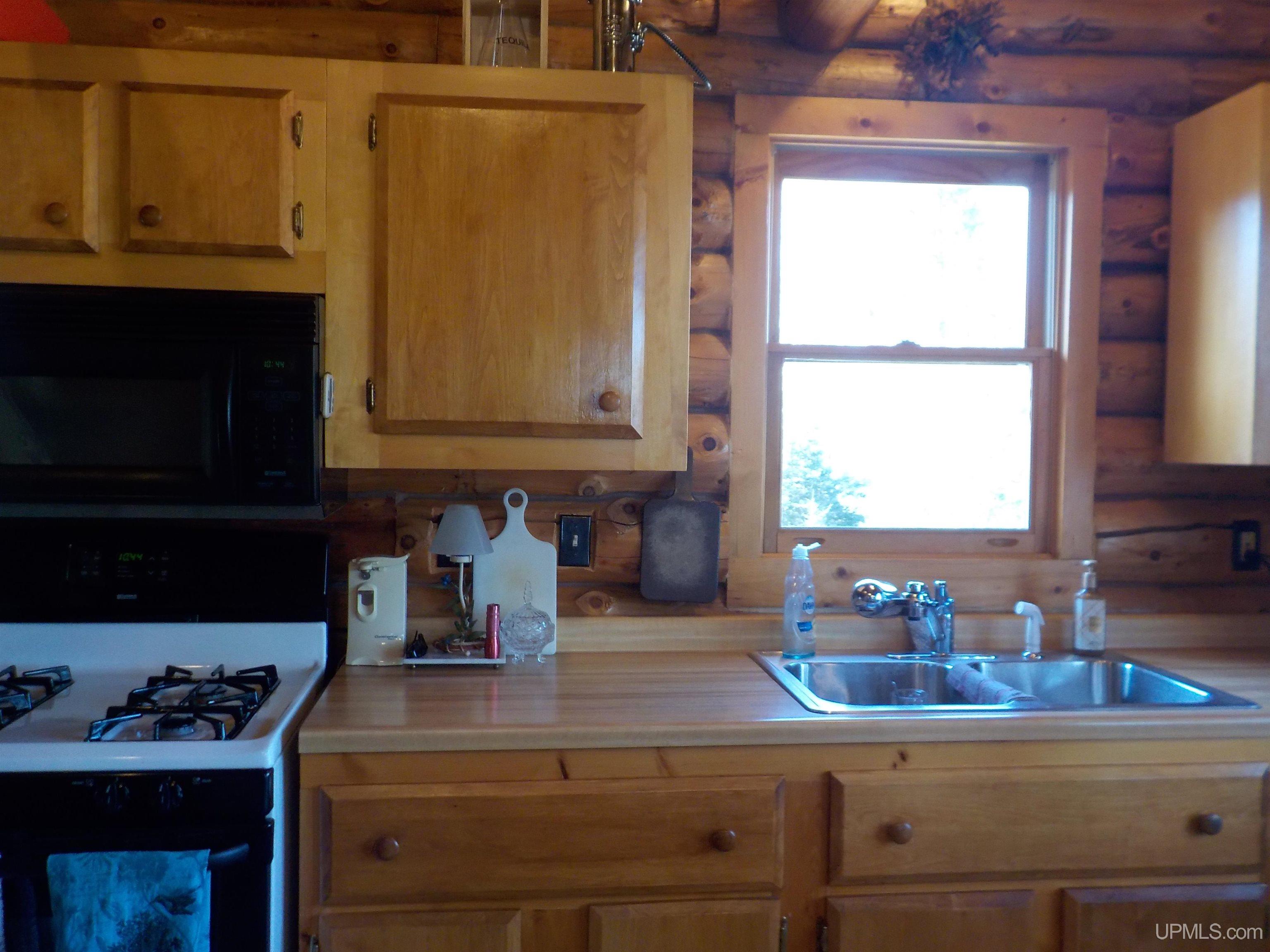 196 Sheltrow Road Crystal Falls, MI 49920 - Photo 5 of 26