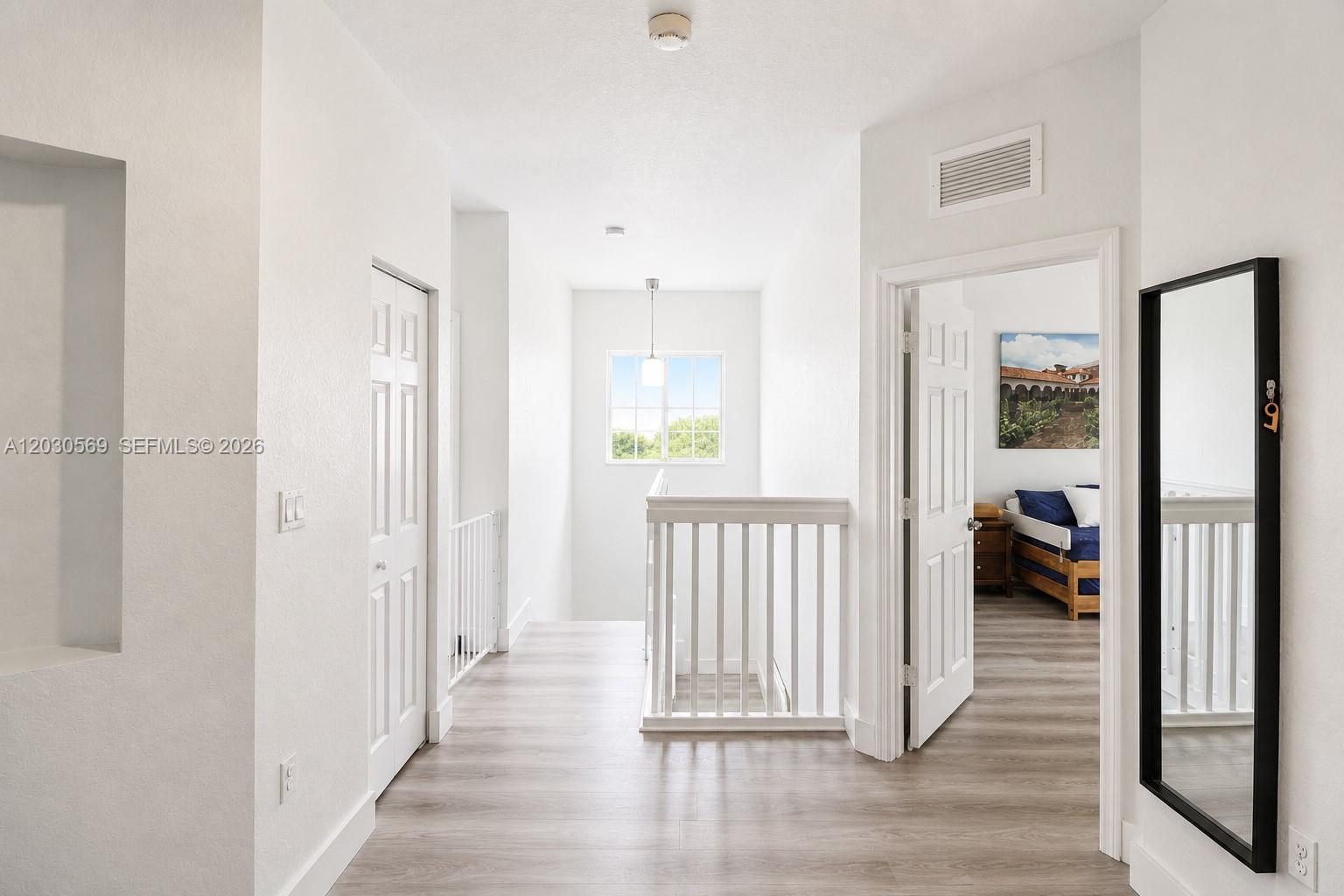 2564 Southwest 147 Path Miami, FL 33185 - Photo 12 of 31 2nd story