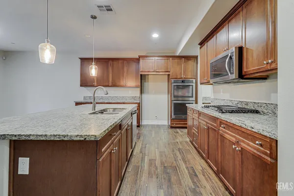$620,000 | Undisclosed Address, Bakersfield, CA 93313