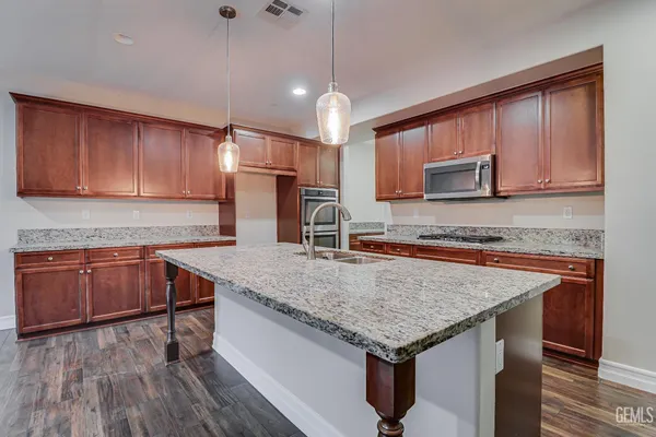 $620,000 | Undisclosed Address, Bakersfield, CA 93313
