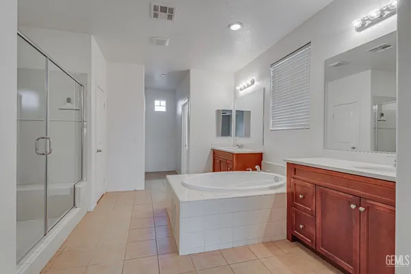 $620,000 | Undisclosed Address, Bakersfield, CA 93313