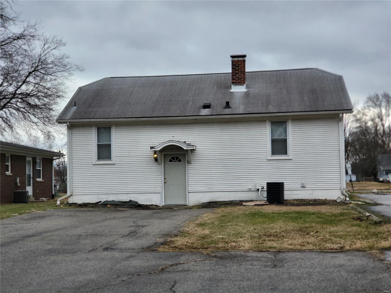 1519 Lebanon Avenue Belleville, IL 62221 - Photo 3 of 42