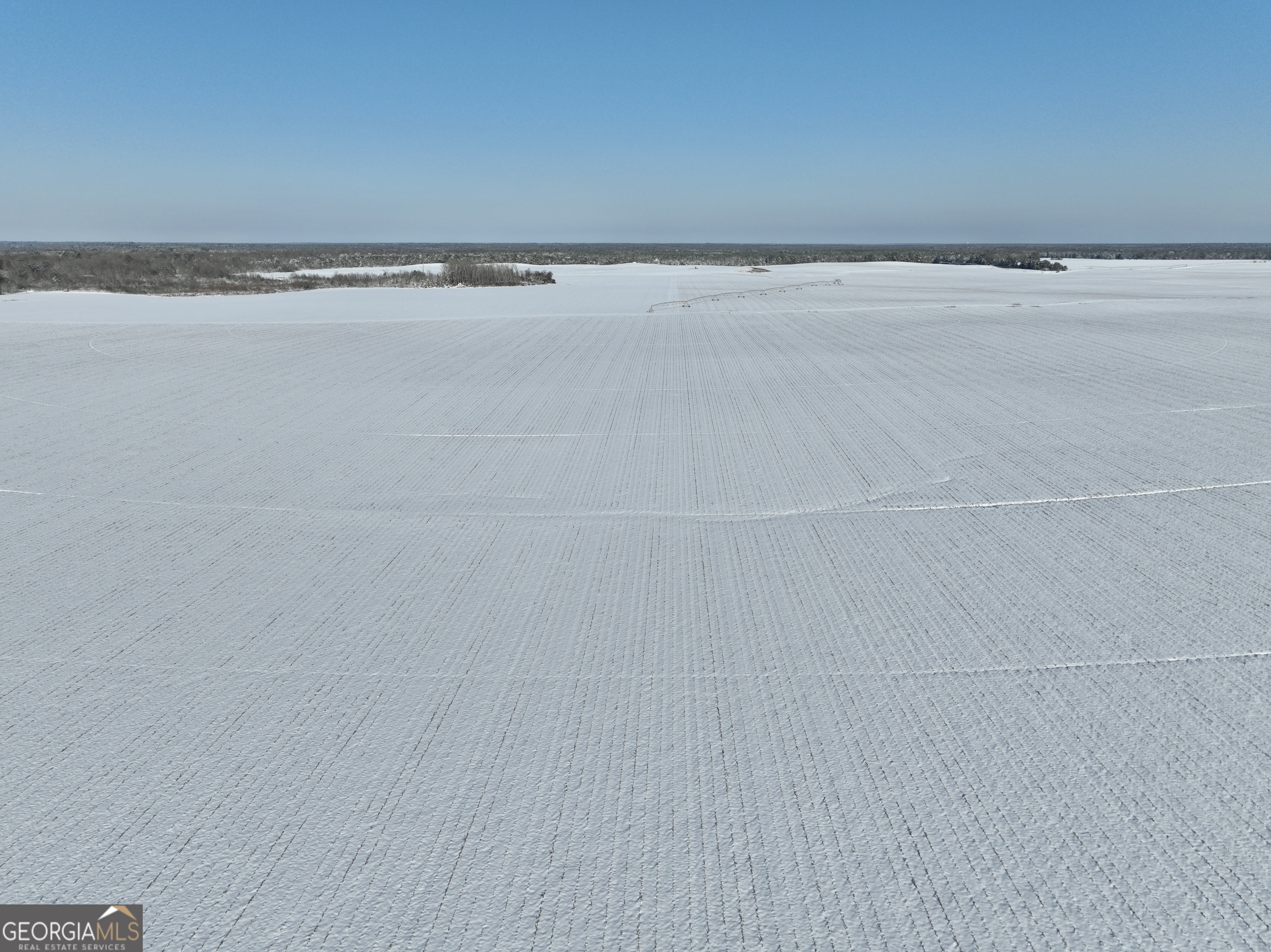 89 Griffin Road Hawkinsville, GA 31036 - Photo 7 of 48 a view of a room with an outdoor space