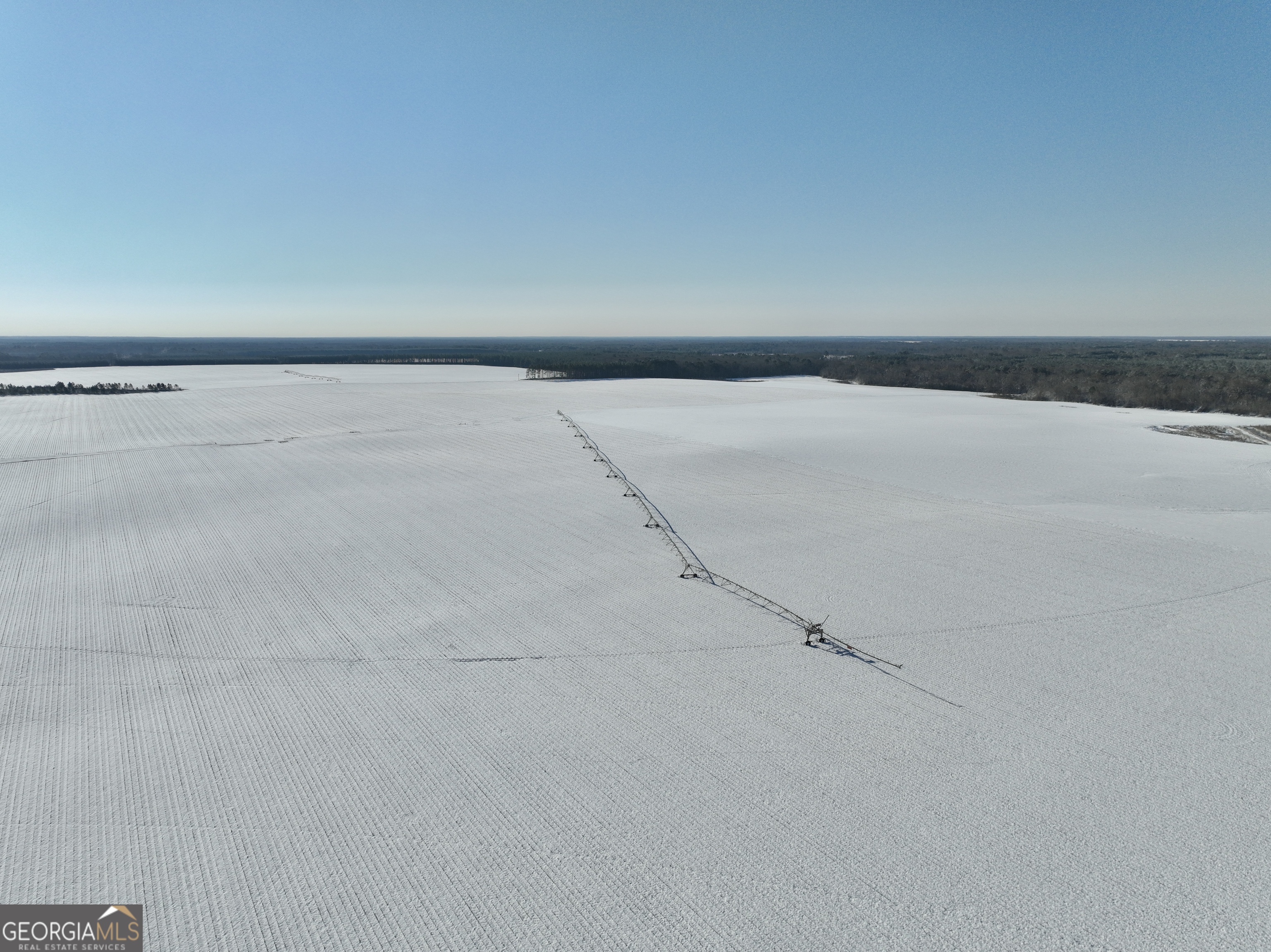 89 Griffin Road Hawkinsville, GA 31036 - Photo 10 of 48 a view of an empty room