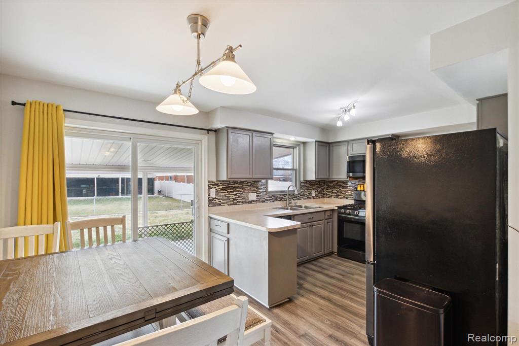 31343 Rosenbusch Drive Warren, MI 48088 - Photo 12 of 37 Gallery Image 12
