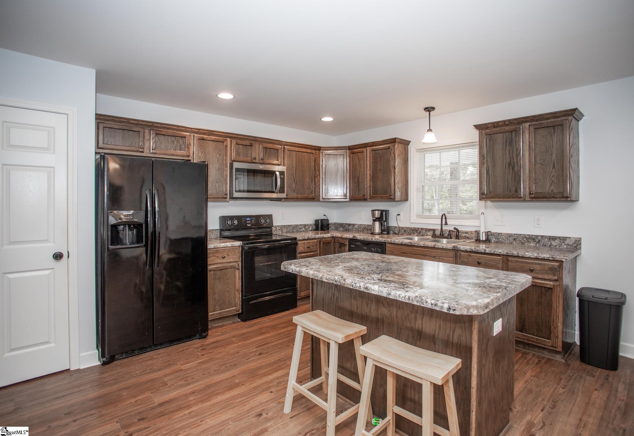4557 Sawmill Road Gray Court, SC 29645 - Photo 11 of 36 Gallery Image 11