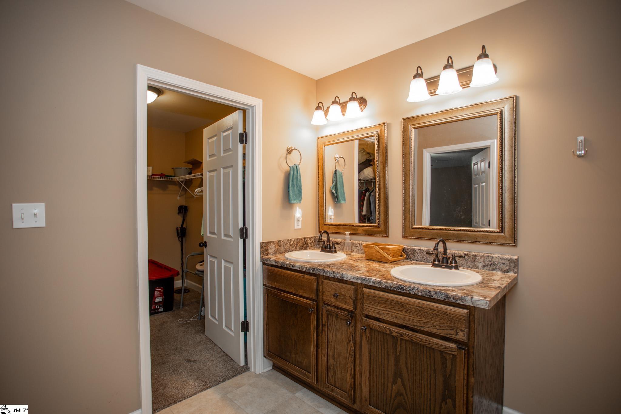 4557 Sawmill Road Gray Court, SC 29645 - Photo 19 of 36 Gallery Image 19