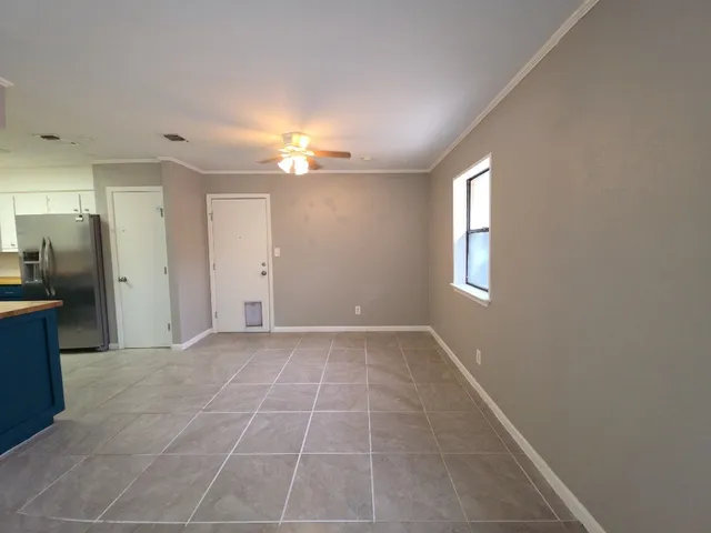 $1,950 | 306 7th Street, Pflugerville, TX 78660