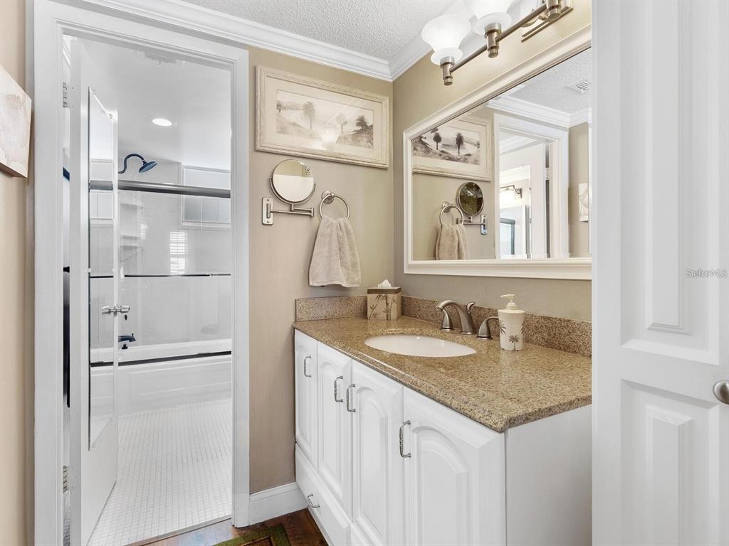 600 Sutton Place, Unit 201 Longboat Key, FL 34228 - Photo 9 of 11