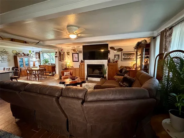 $314,000 | 205 Mason Drive, Seven Points, TX 75143